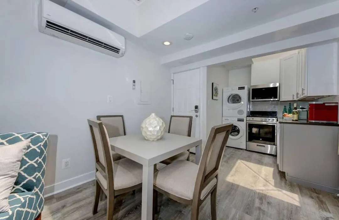 Dupont Circle-Suite 7Kalorama Luxury Apartment-1